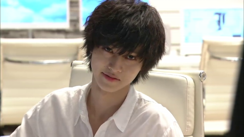 yamazaki kento trong vai L của death note yamazaki kento trong vai L của death note